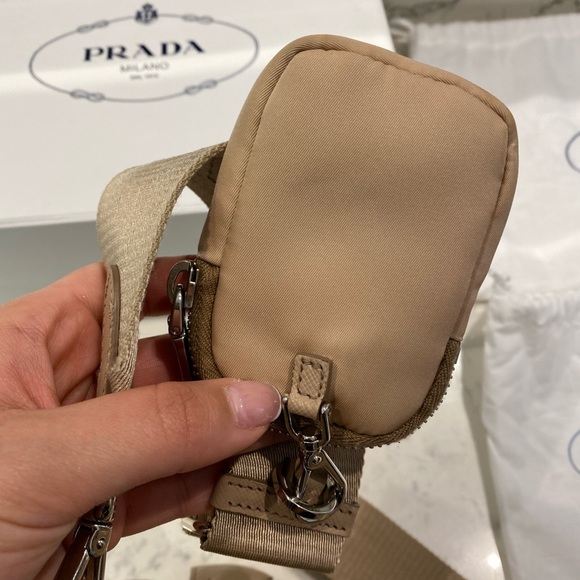 ‼️ SOLD ‼️Prada re-edition nylon cross body bag - Picture 9 of 15